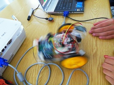 ISUS team visit Castelo do Neiva school to promote a workshop of introduction to robotics