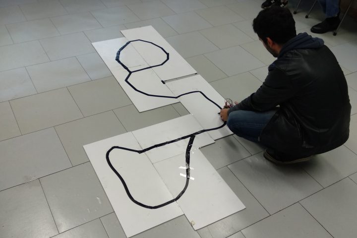 Kids from the Arco-Iris Club “Playing with Rolling Robots” @ ISUS Group/FCT/UFP