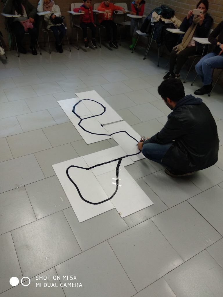 Kids from the Arco-Iris Club “Playing with Rolling Robots” @ ISUS Group/FCT/UFP