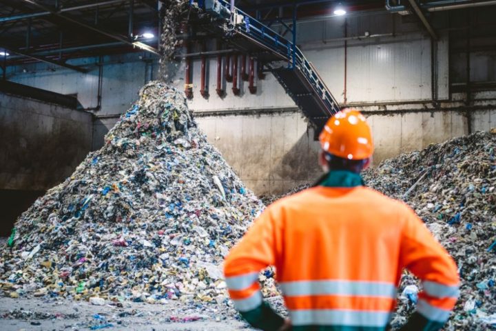 PrecisionPlastics: Redefinir a Reciclagem com Tecnologia